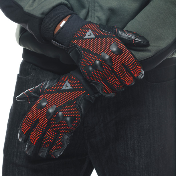 unruly-ergo-tek-gloves-black-fluo-red image number 12