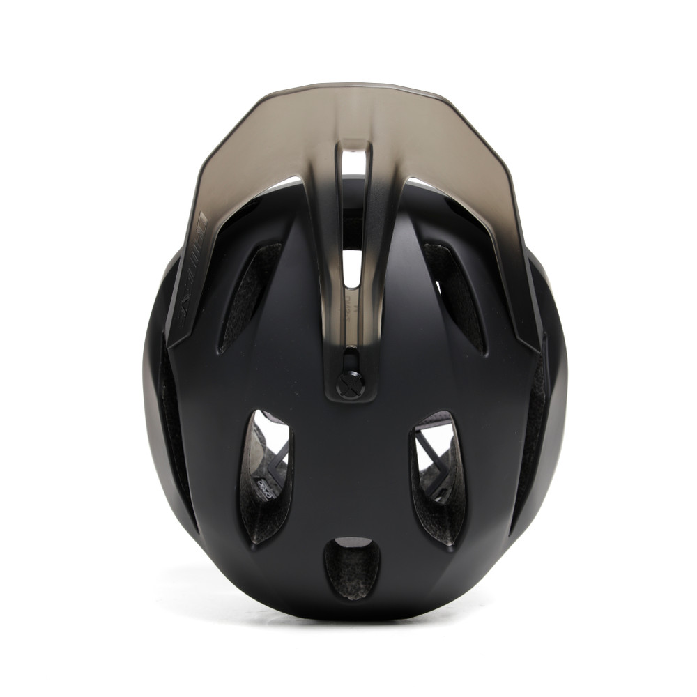 linea-03-casco-bici-black-black image number 6