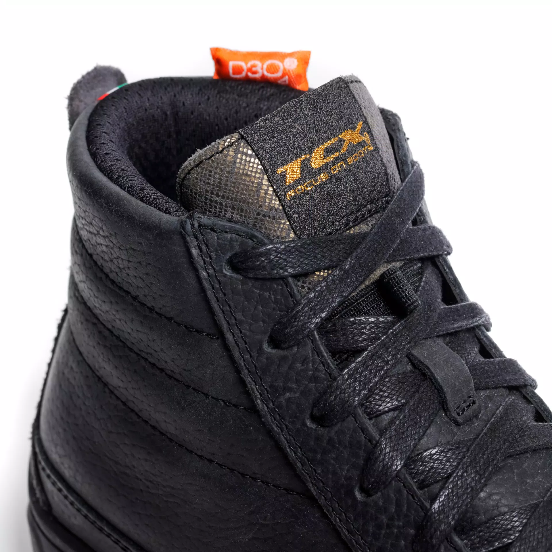 STREET 3 WP WOMEN'S WATERPROOF MOTORCYCLE SHOES - BLACK/GOLD