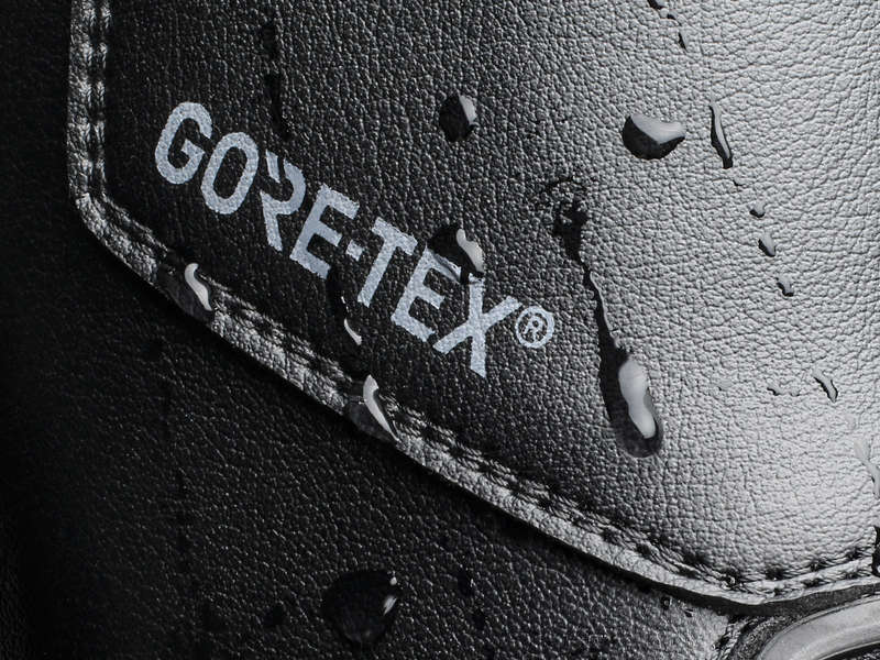 GORE-TEX® EXTENDED COMFORT TECHNOLOGY