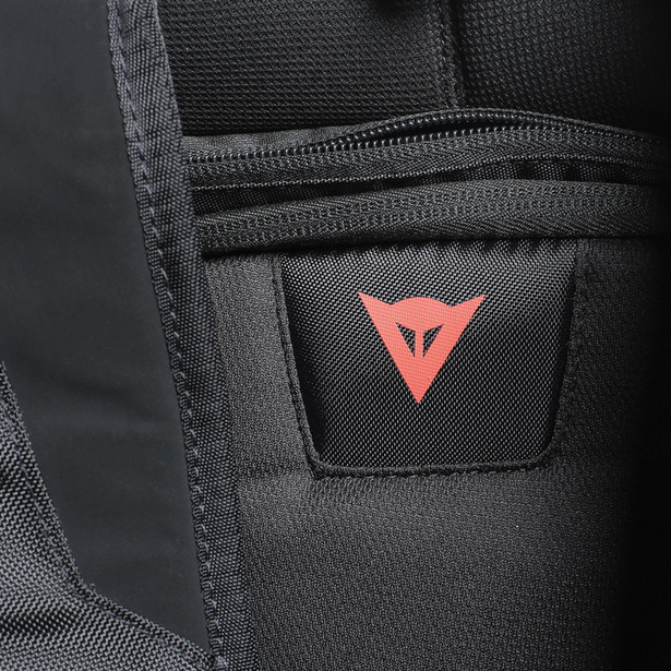 d-gambit-backpack-stealth-black image number 1