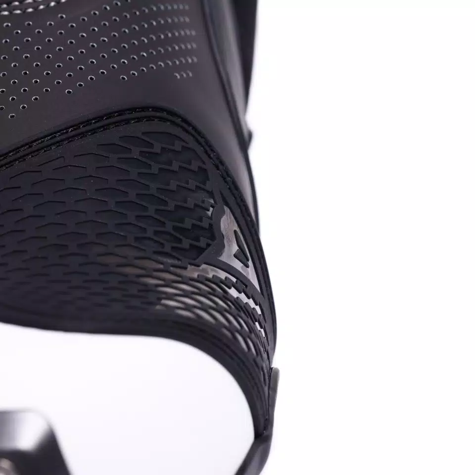 AXIAL 2 AIR BOOTS - BLACK/WHITE/LAVA-RED - 8