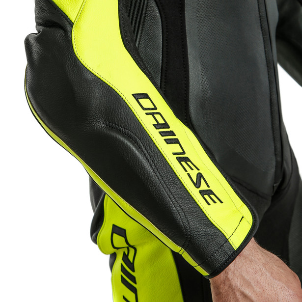 vr46-tavullia-leather-1pc-suit-perf-black-fluo-yellow image number 7