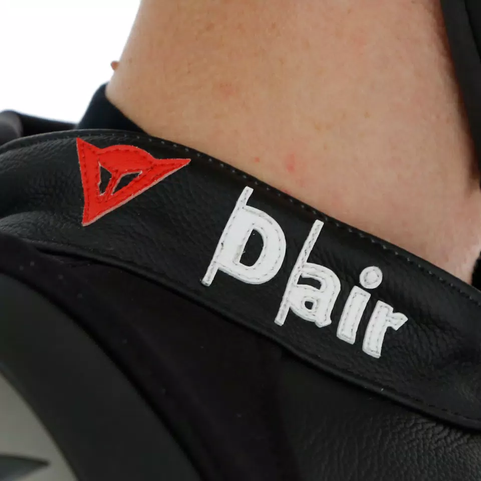 【jun】　ダイネーゼ RACING 3 D-AIR LEATHER RACING 3 D-AIR LEATHER JACKET - ダイネーゼジャパン | Dainese