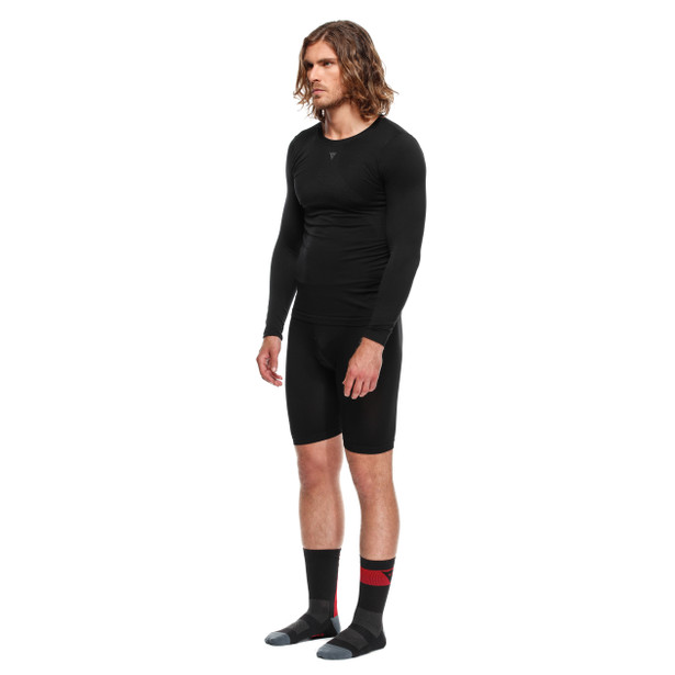 d-skin-shorts-man-black image number 3