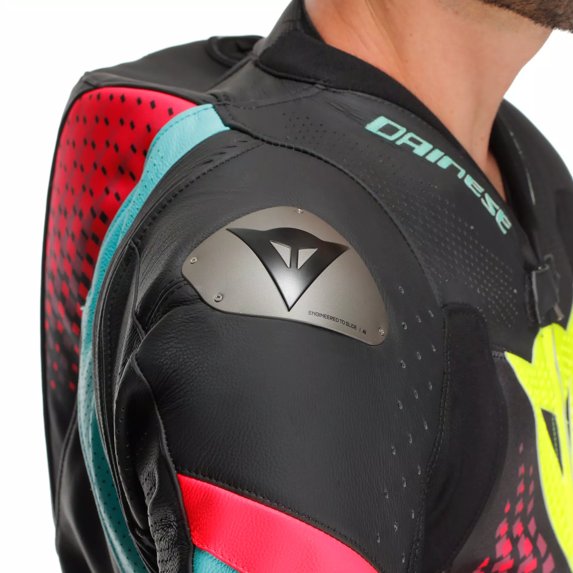 LAGUNA SECA 6 PERF 1PC LEATHER SUIT