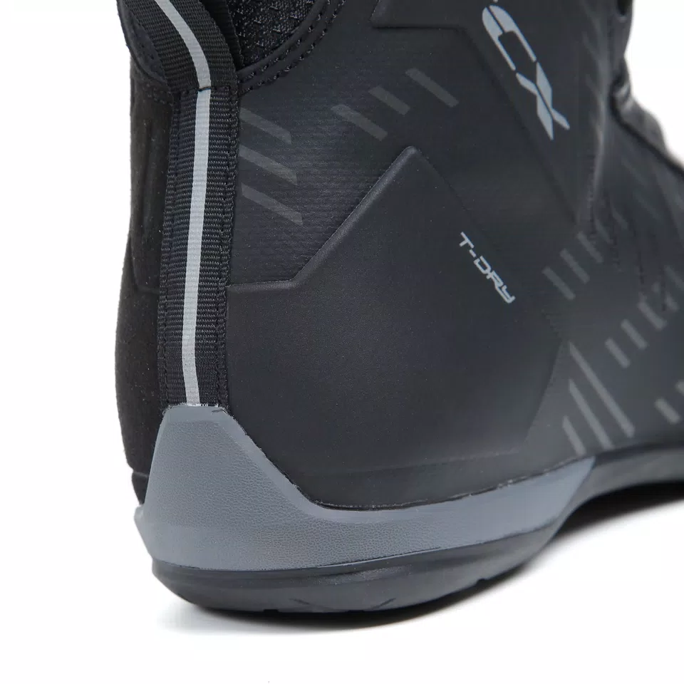 R04D WP MEN'S WATERPROOF MOTORCYCE SHOES - BLACK -  - 9