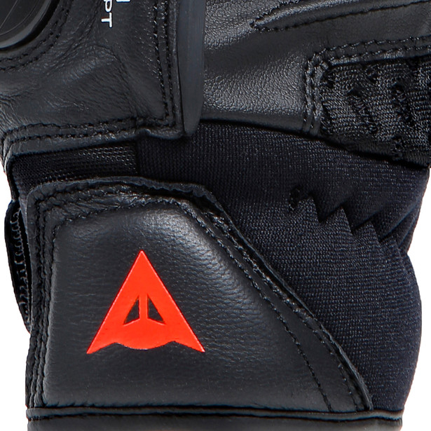 carbon-4-short-leather-gloves-black-black image number 5