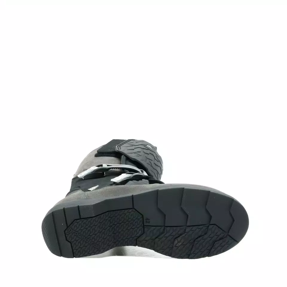 OVERYOND XT GORE-TEX&reg; BOOTS - BLACK/GREY - 4