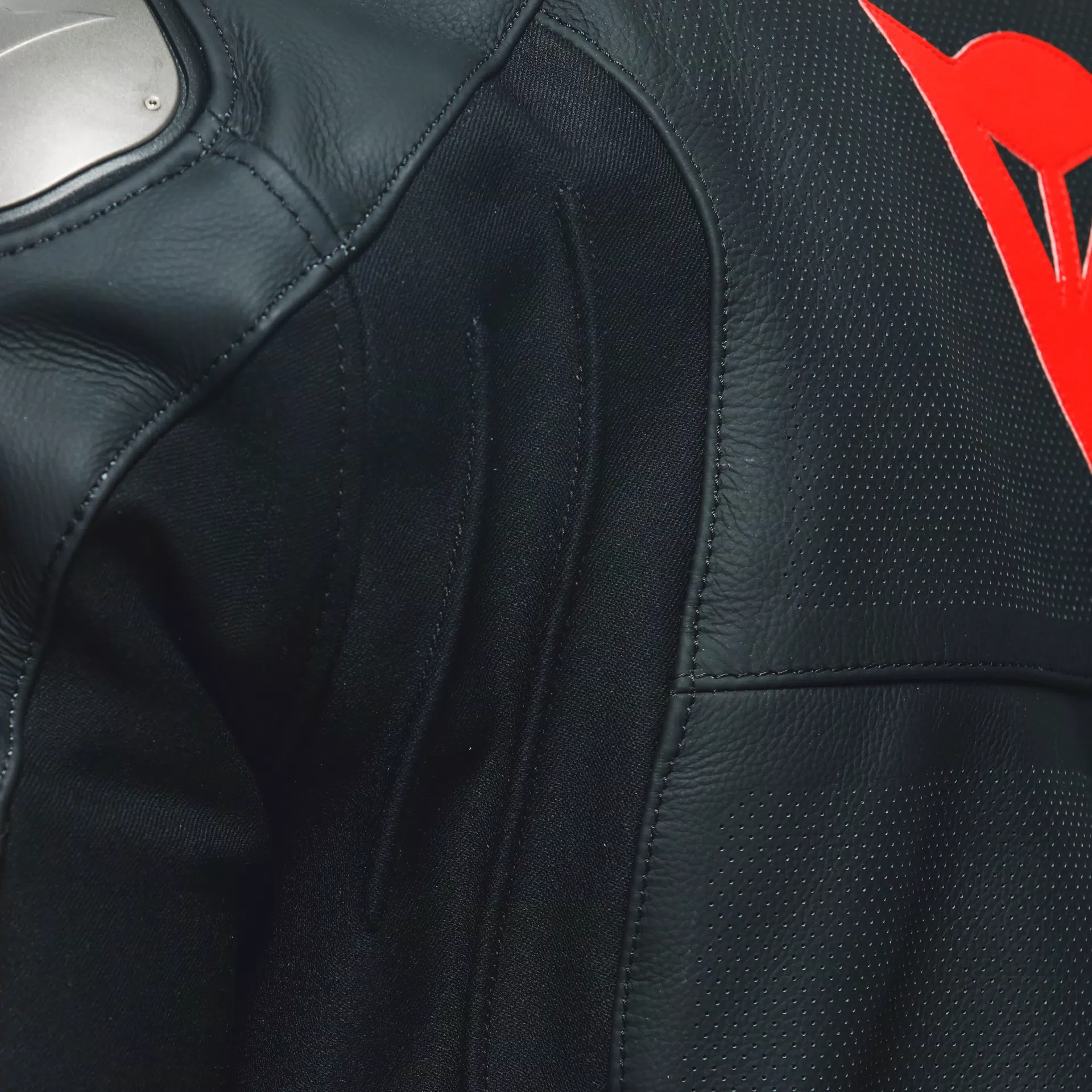 SPORTIVA LEATHER JACKET PERF.