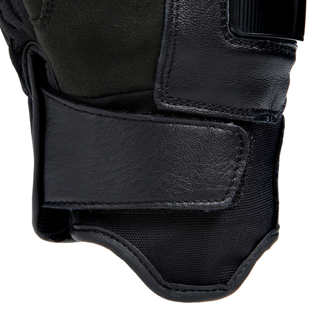 carbon-4-short-leather-gloves image number 21