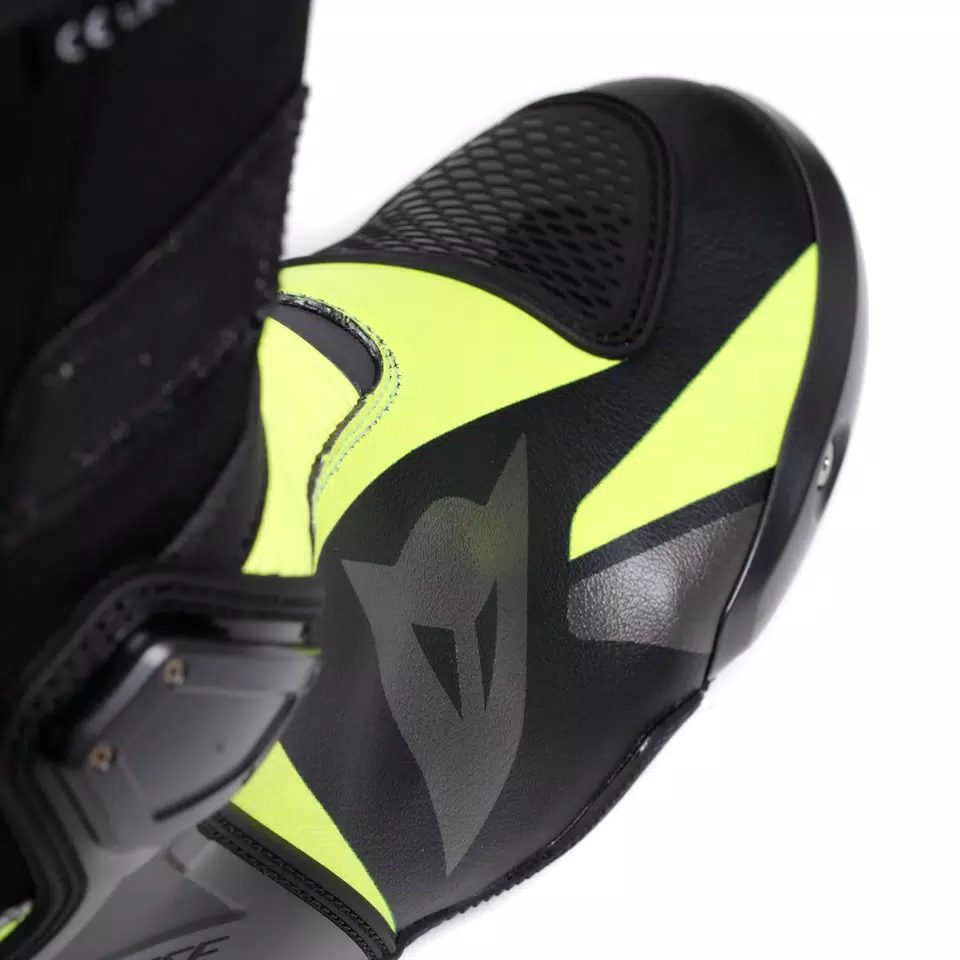AXIAL 2 - MEN'S MOTORCYCLE RACING BOOTS | BLACK/YELLOW-FLUO AXIAL 2 - MEN'S MOTORCYCLE RACING BOOTS | BLACK/YELLOW-FLUO