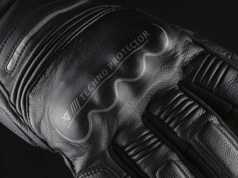 Dainese techno suit 2025