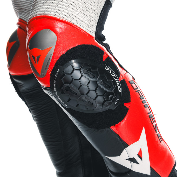 mugello-3-perf-d-air-1pc-leather-suit-black-fluo-red-white image number 11