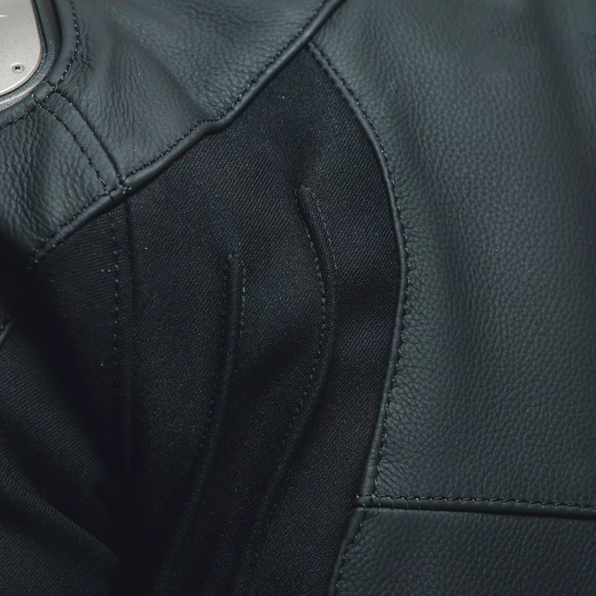 SPORTIVA LEATHER JACKET