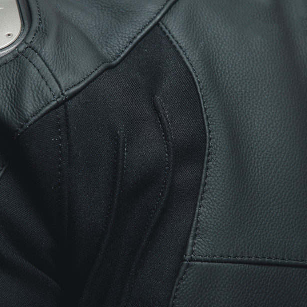 sportiva-giacca-moto-in-pelle-uomo-black-matt-black-matt-black-matt image number 13