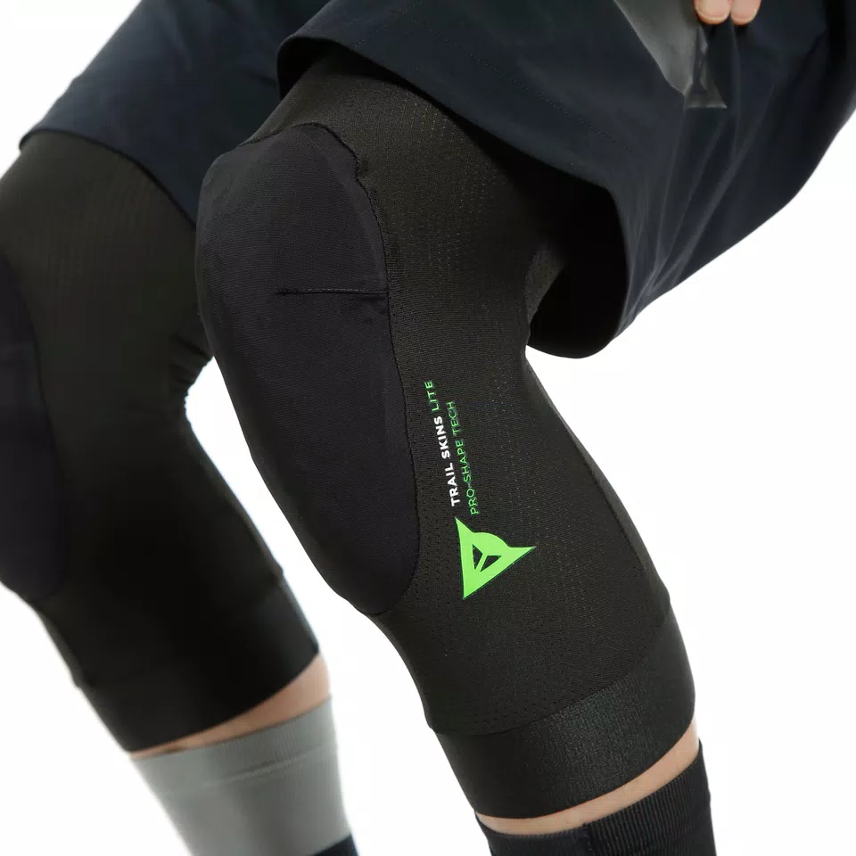 TRAIL SKINS LITE - BIKE KNEE GUARDS - BLACK - 8