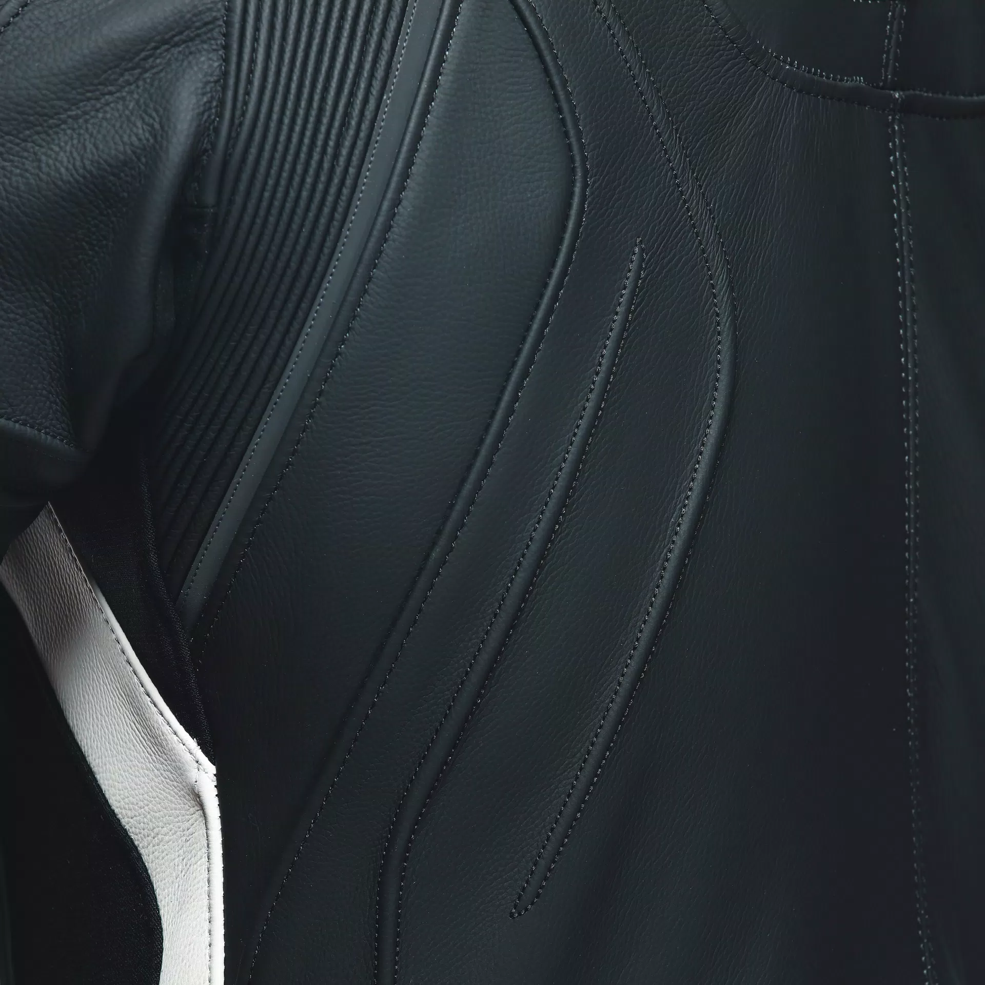 AVRO 4 - MEN'S 2-PIECE MOTORCYCLE LEATHER SUIT (SHORT/TALL)