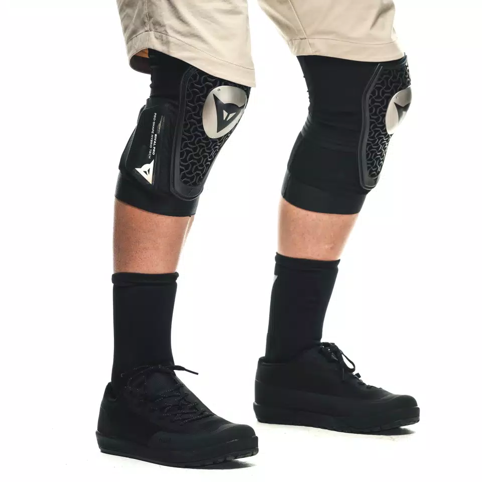 RIVAL PRO - BIKE KNEE GUARDS - BLACK - 4