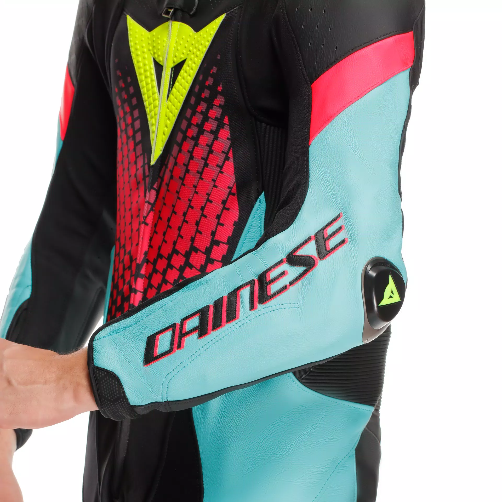 LAGUNA SECA 6 PERF 1PC LEATHER SUIT