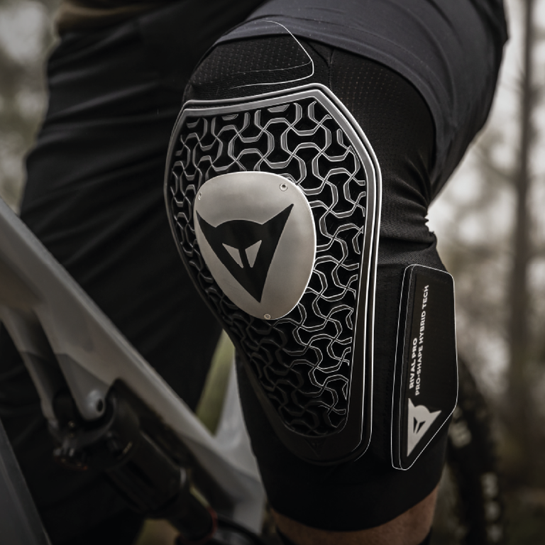 MTB Knee Guards | RIVAL PRO KNEE GUARDS | Dainese Official