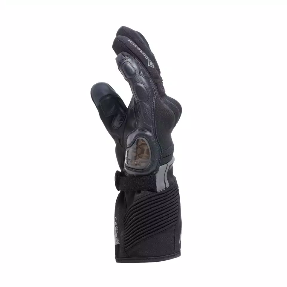 FUNES GORE-TEX®- MEN'S WATERPROOF MOTORCYCLE GLOVES | BLACK FUNES GORE-TEX®- MEN'S WATERPROOF MOTORCYCLE GLOVES | BLACK