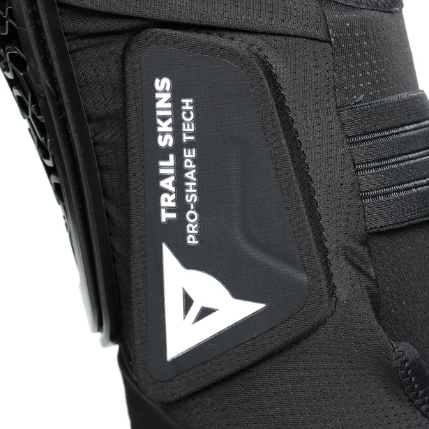 trail-skins-pro-knee-guards-black image number 6
