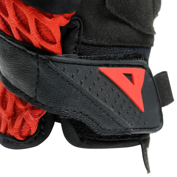 air-maze-unisex-gloves-black-red image number 7
