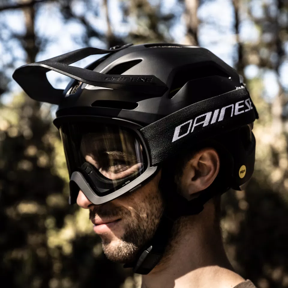 LINEA 03 MIPS - BIKE HELMET - BLACK/BLACK - 9