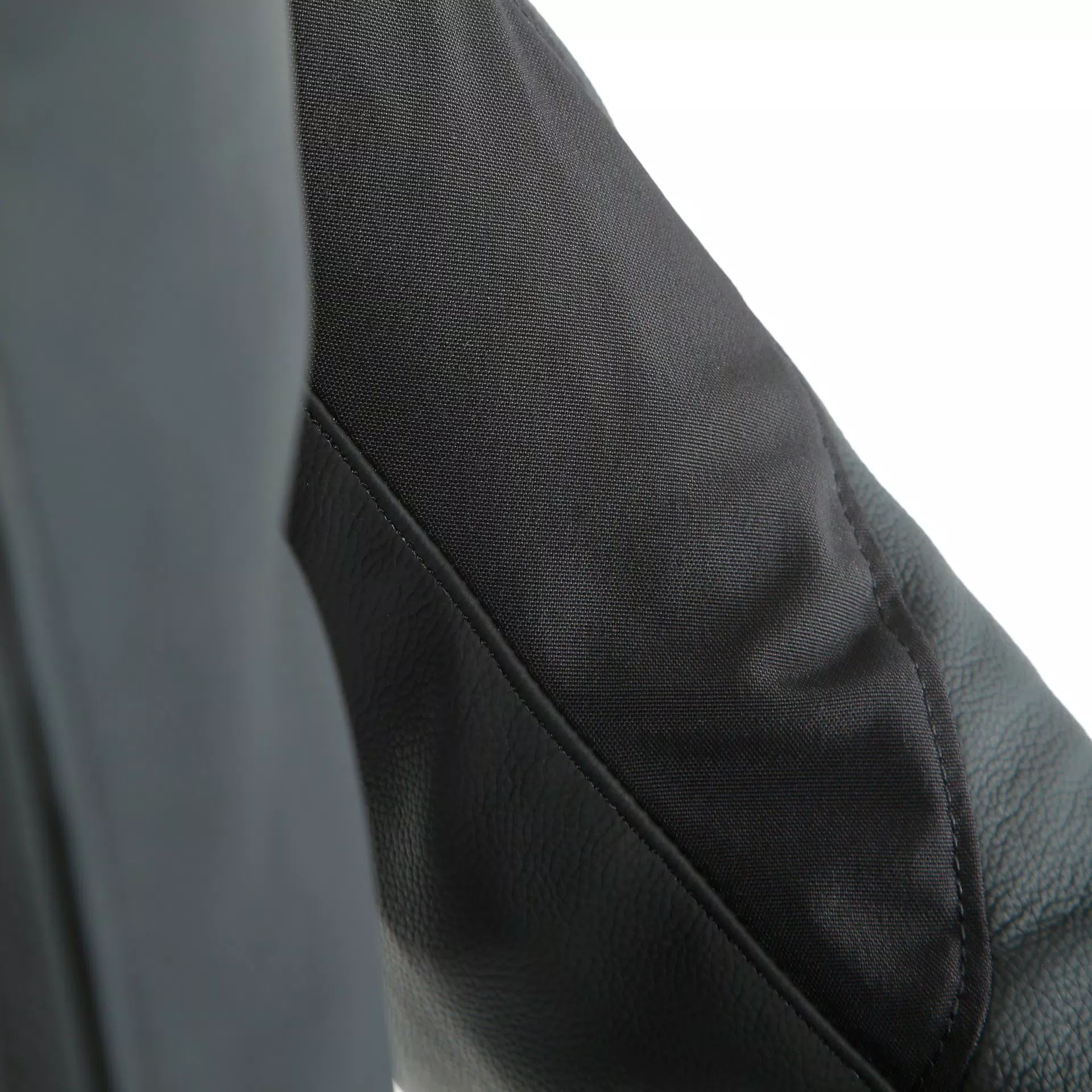 AGILE LEATHER JACKET