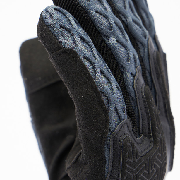 air-maze-unisex-gloves-black-iron-gate image number 5