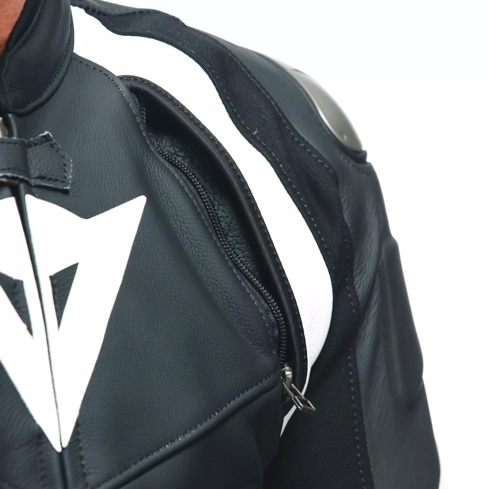 AVRO 4 - MEN'S 2-PIECE MOTORCYCLE LEATHER SUIT (SHORT/TALL)