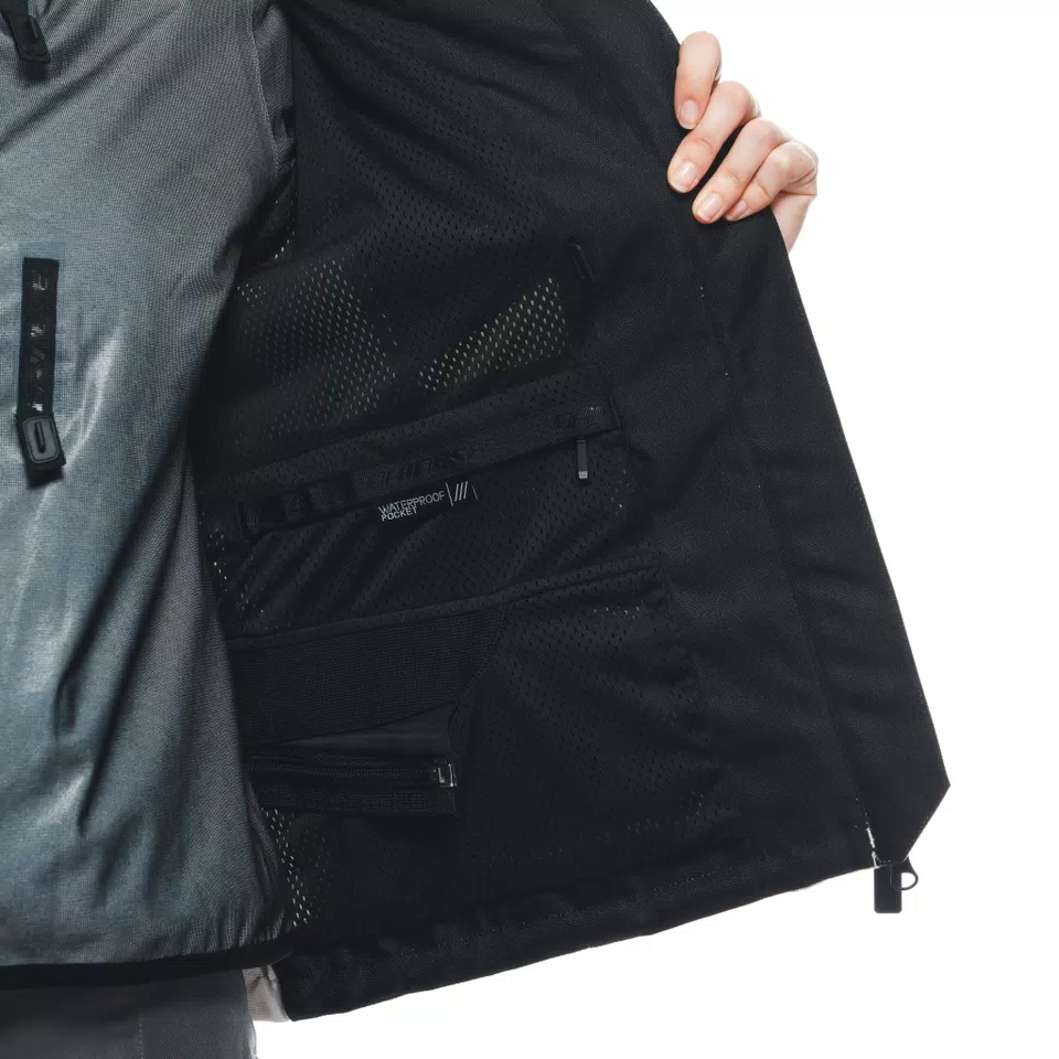 LADAKH 3L D-DRY® - WOMEN'S WATERPROOF MOTORCYCLE JACKET LADAKH 3L D-DRY® - WOMEN'S WATERPROOF MOTORCYCLE JACKET
