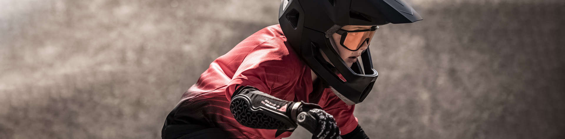 Abbigliamento mtb enduro bambino online
