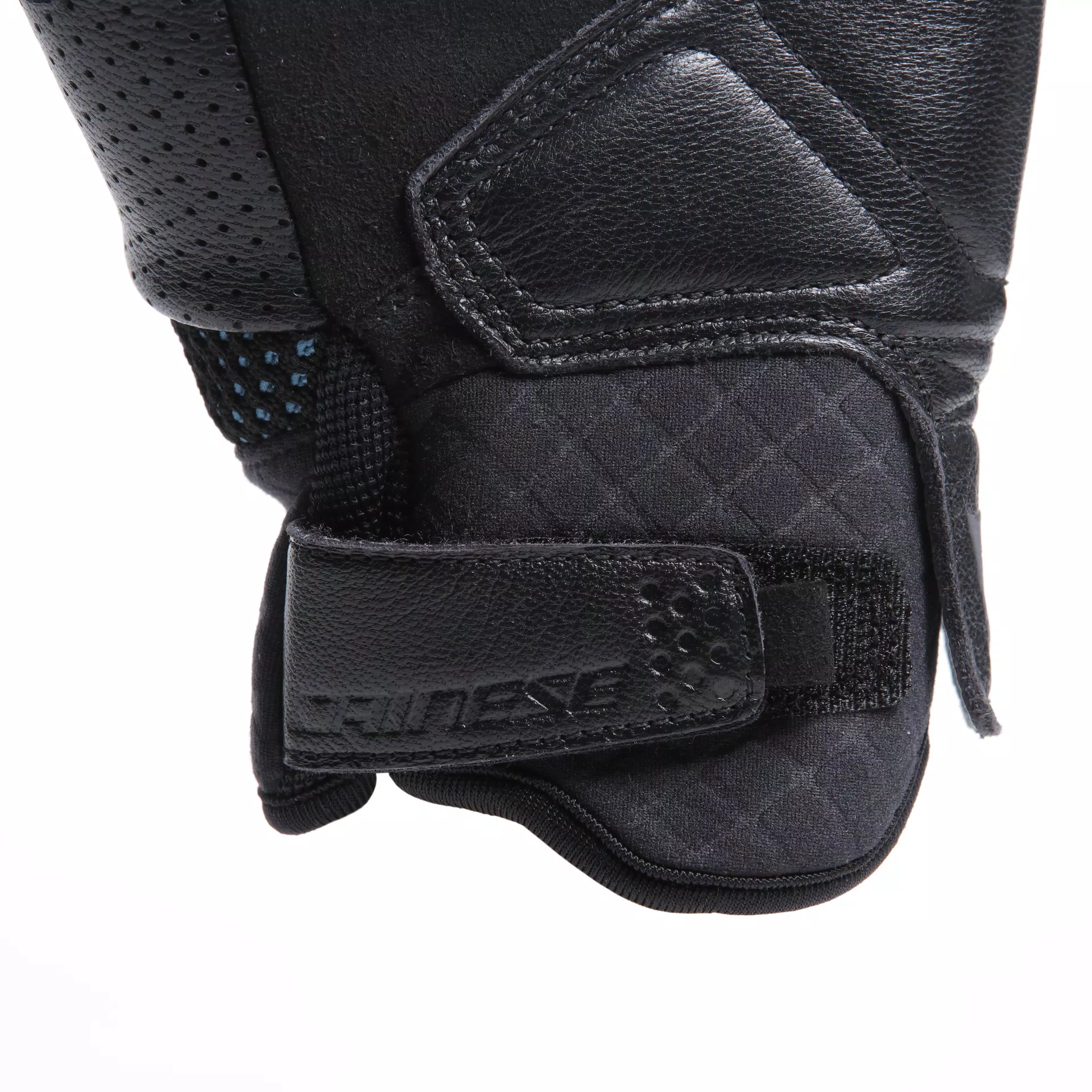 UNRULY WOMAN ERGO-TEK GLOVES