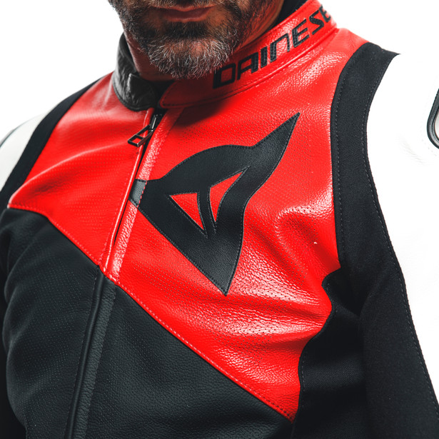 sportiva-giacca-moto-in-pelle-perforata-uomo-black-matt-lava-red-white image number 9