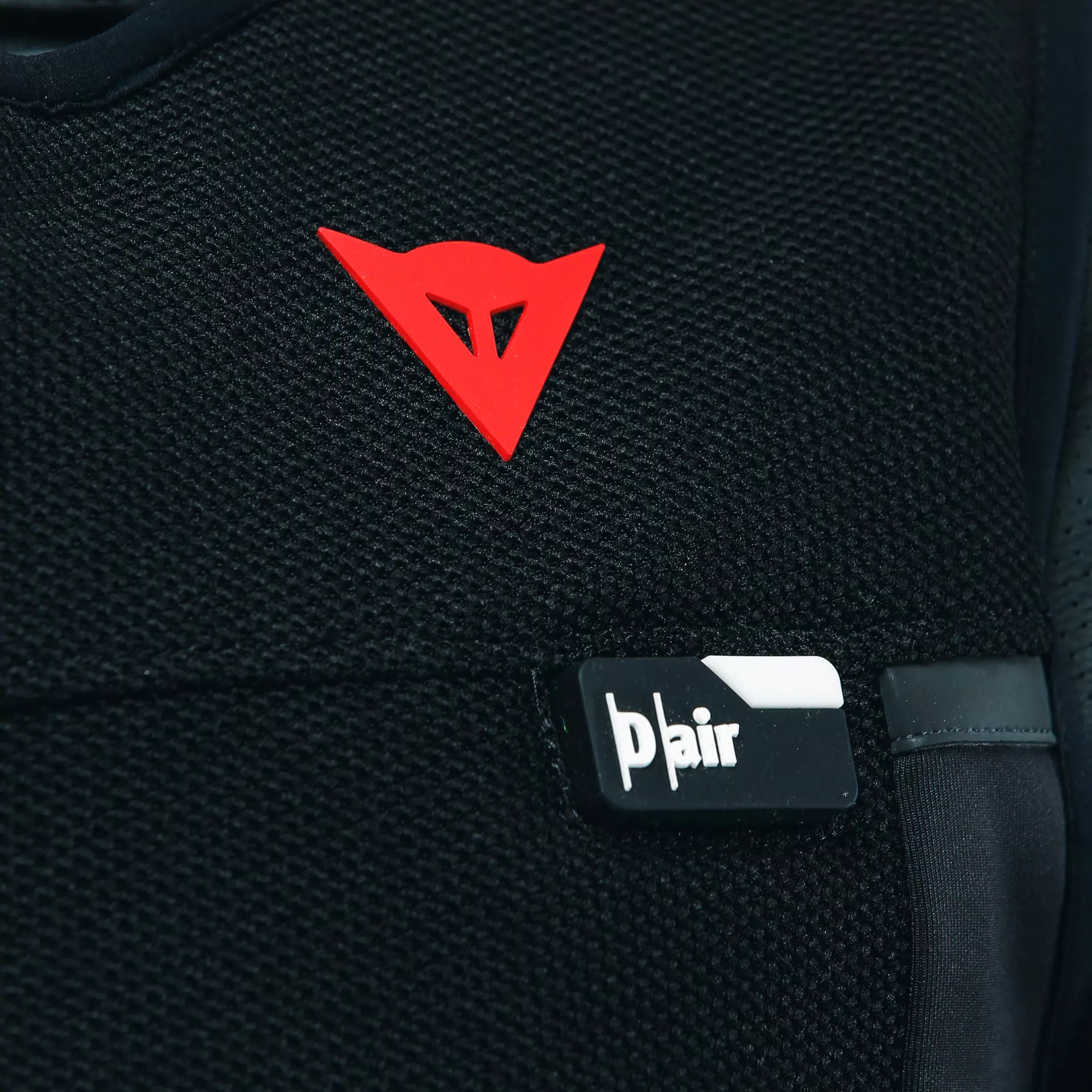 SMART JACKET - WOMEN'S MOTORCYCLE VEST WITH INTEGRATED AIRBAG