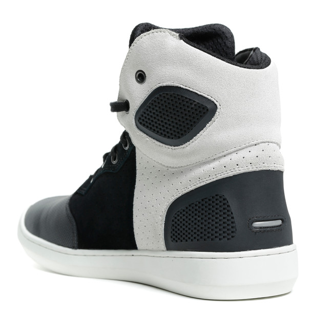 atipica-air-shoes-black-white image number 4