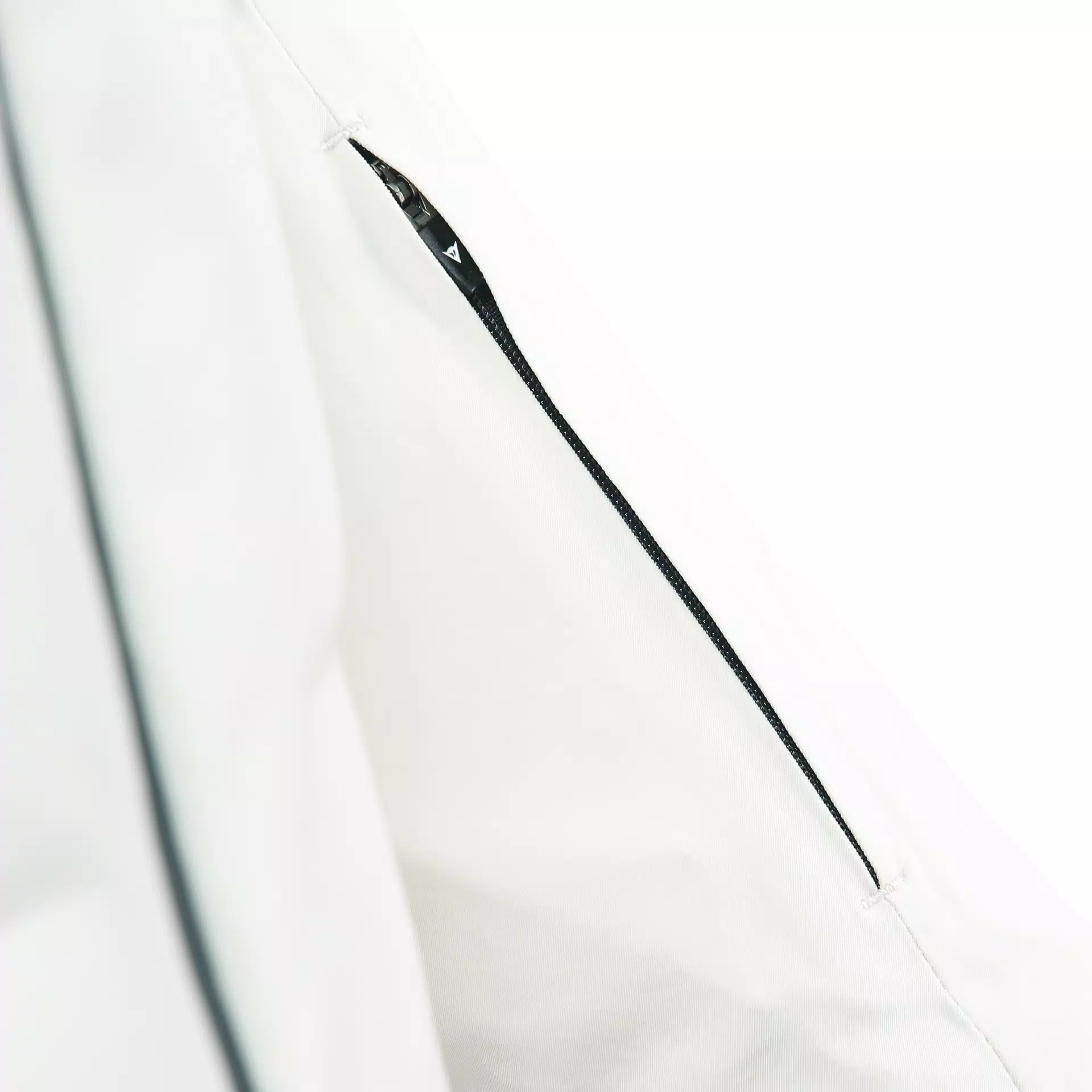WOMEN'S CROSS-FUNCTIONAL DOWN JACKET 