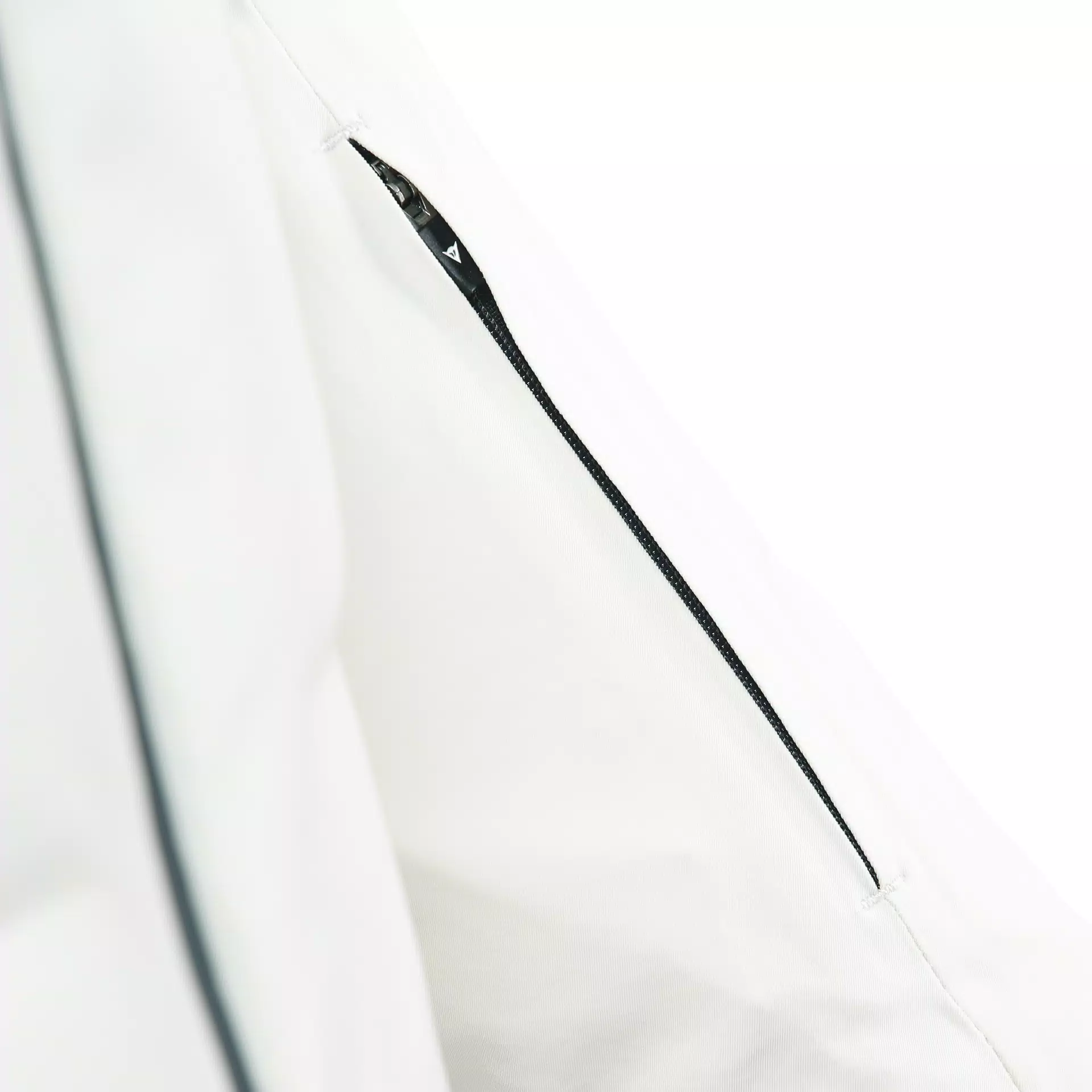 WOMEN'S CROSS-FUNCTIONAL DOWN JACKET 