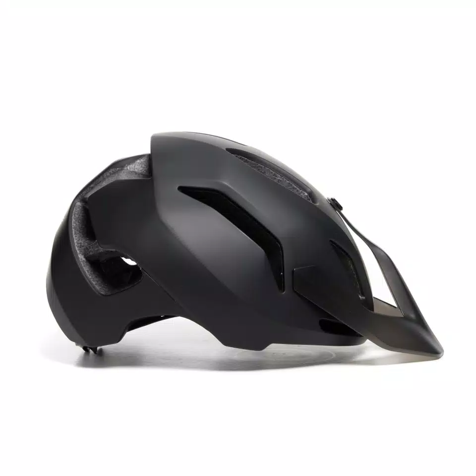 LINEA 03 - BIKE HELMET | BLACK/BLACK | Dainese