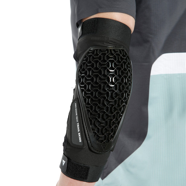 TRAIL SKINS PRO ELBOW GUARDS BLACK- Safety