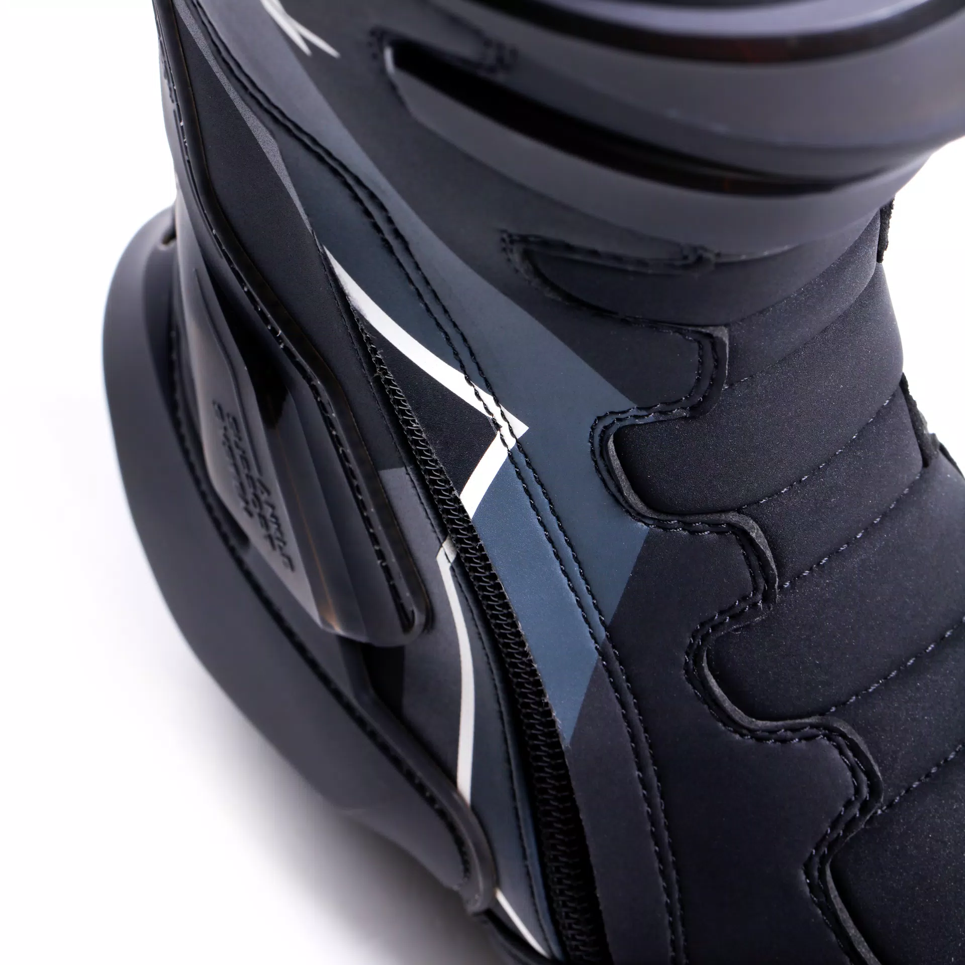 S-TR1 WOMEN'S MOTORCYCLE BOOTS - BLACK/PEARL WHITE