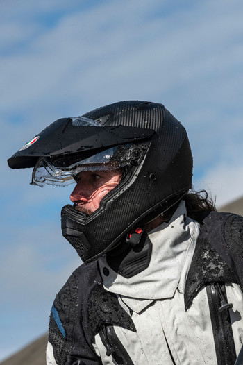 AGV AX9 - Lightness, comfort and adaptability reach the highest 